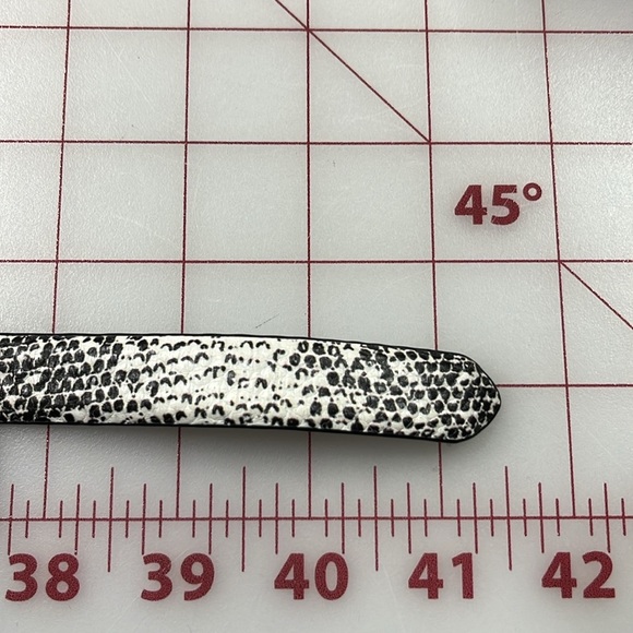 TALBOTS Reptile/Snakeskin Office/Urban B/W Leather Belt Gold Rectangle Buckle M - Picture 3 of 10